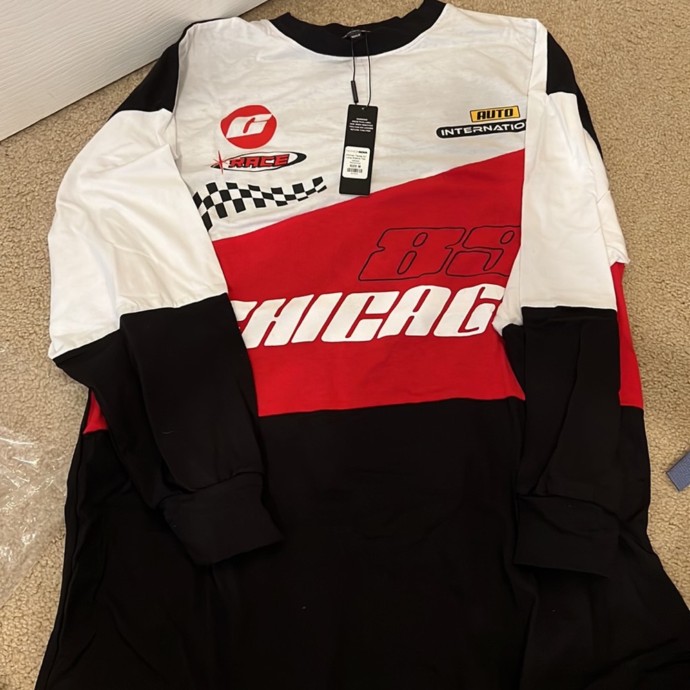 Long sleeved T-shirt